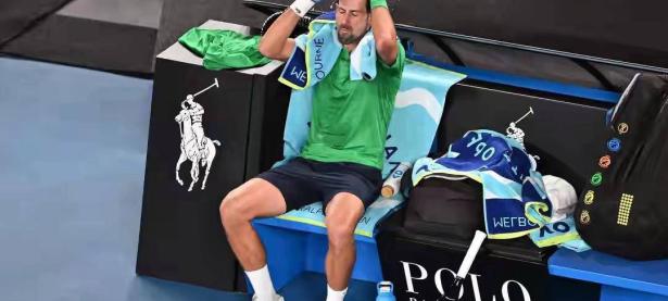 C7娱乐-德约科维奇连续二十场比赛得分超过突破纪录，湖人挑战极限！的简单介绍